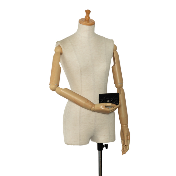 CHANEL Caviar Leather Card Holder - Picture 9 of 10